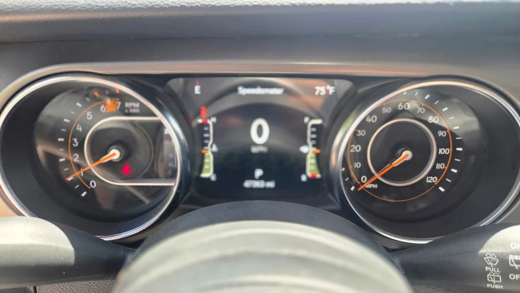 Used 2023 Green Jeep Sport S image 15