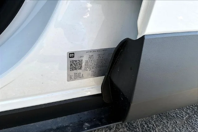 New 2026 Summit White Chevrolet LT image 8