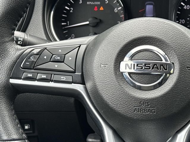 Used 2018 White Nissan SV image 21