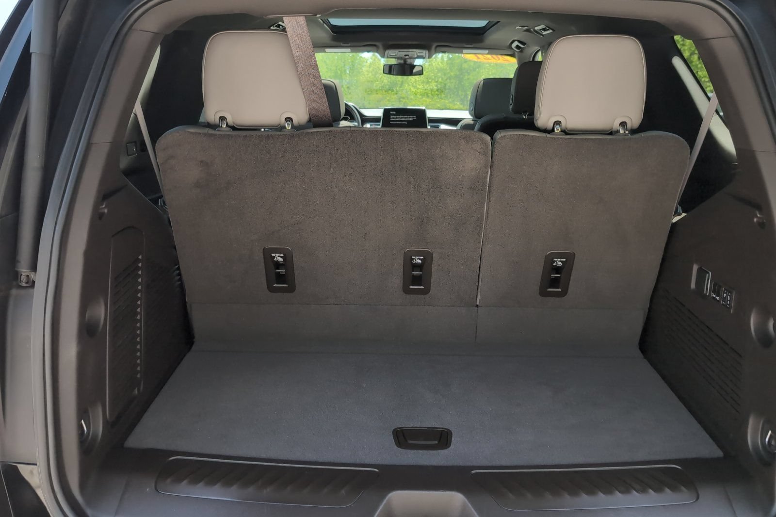 Used 2021 ONYX BLACK GMC SLT image 17