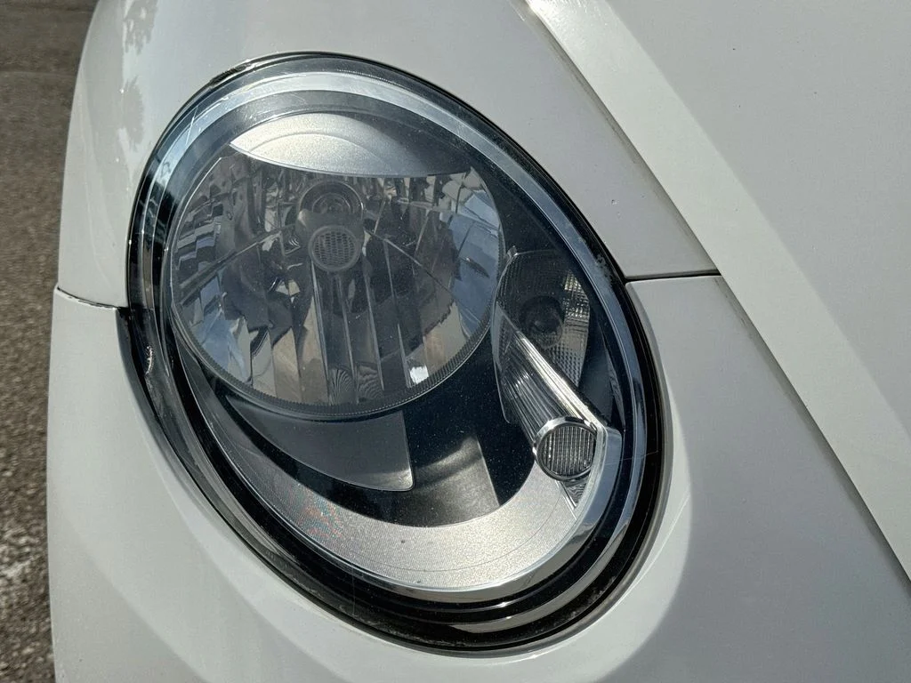 Used 2012 White Volkswagen 2.5L image 33