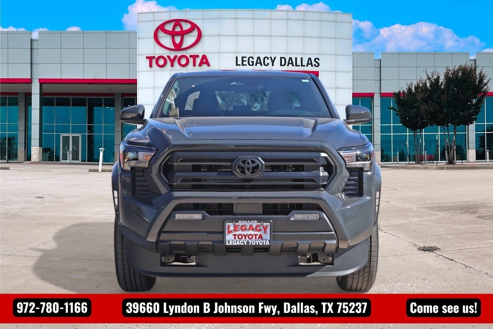 2025 Toyota Tacoma SR5 - Photo 5