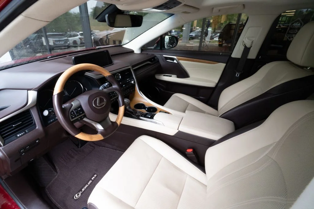Used 2019 Red Lexus 450h image 9