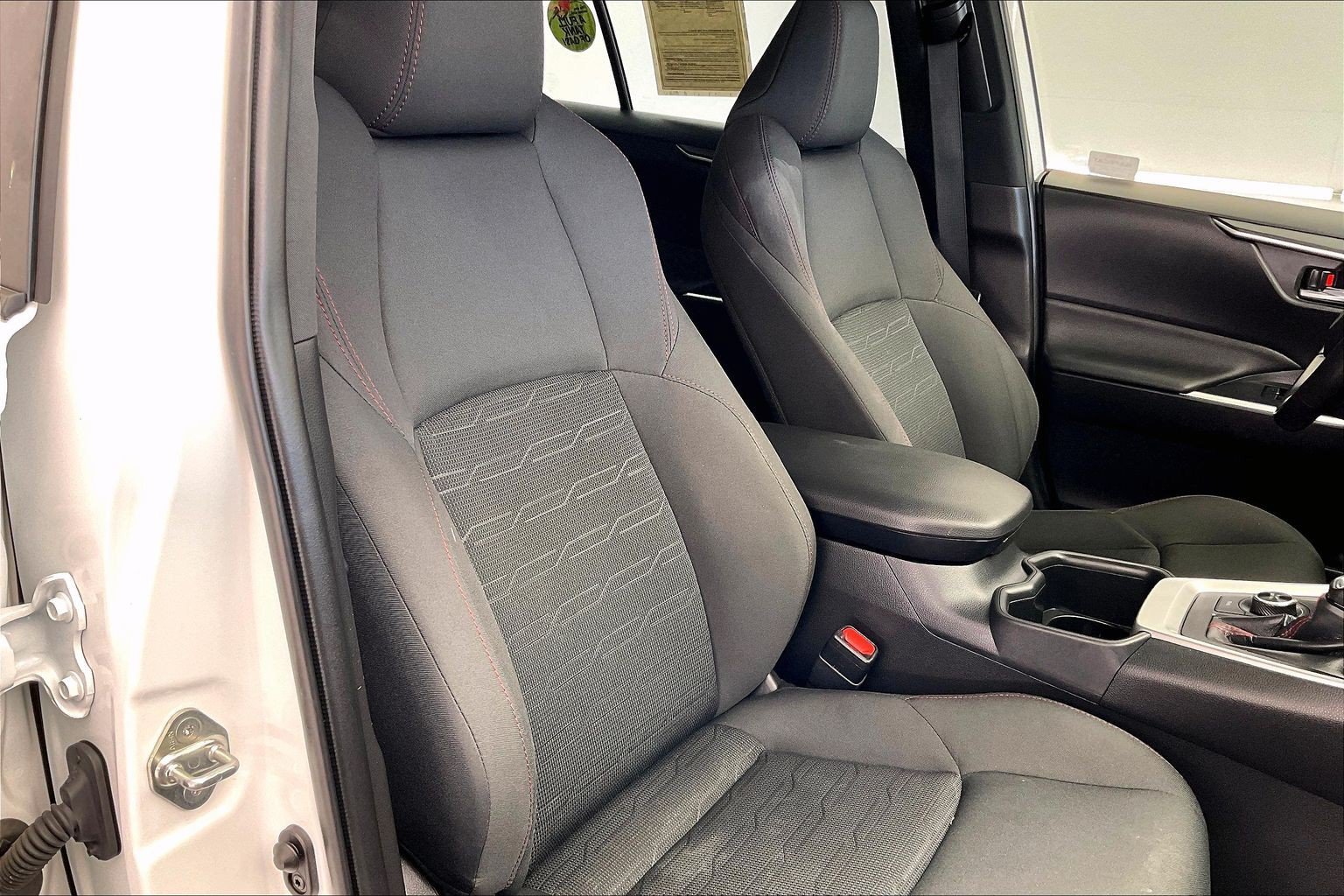 Used 2023 Ice Cap Toyota SE image 6