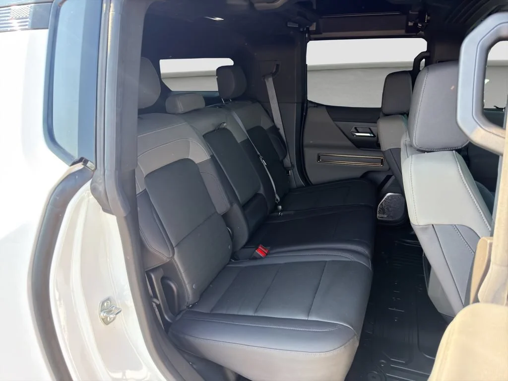 2025 GMC HUMMER EV 2X - Photo 19
