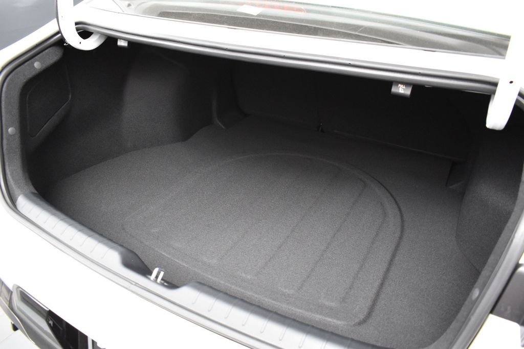 New 2026 Snow White Pearl Kia GT-Line image 19