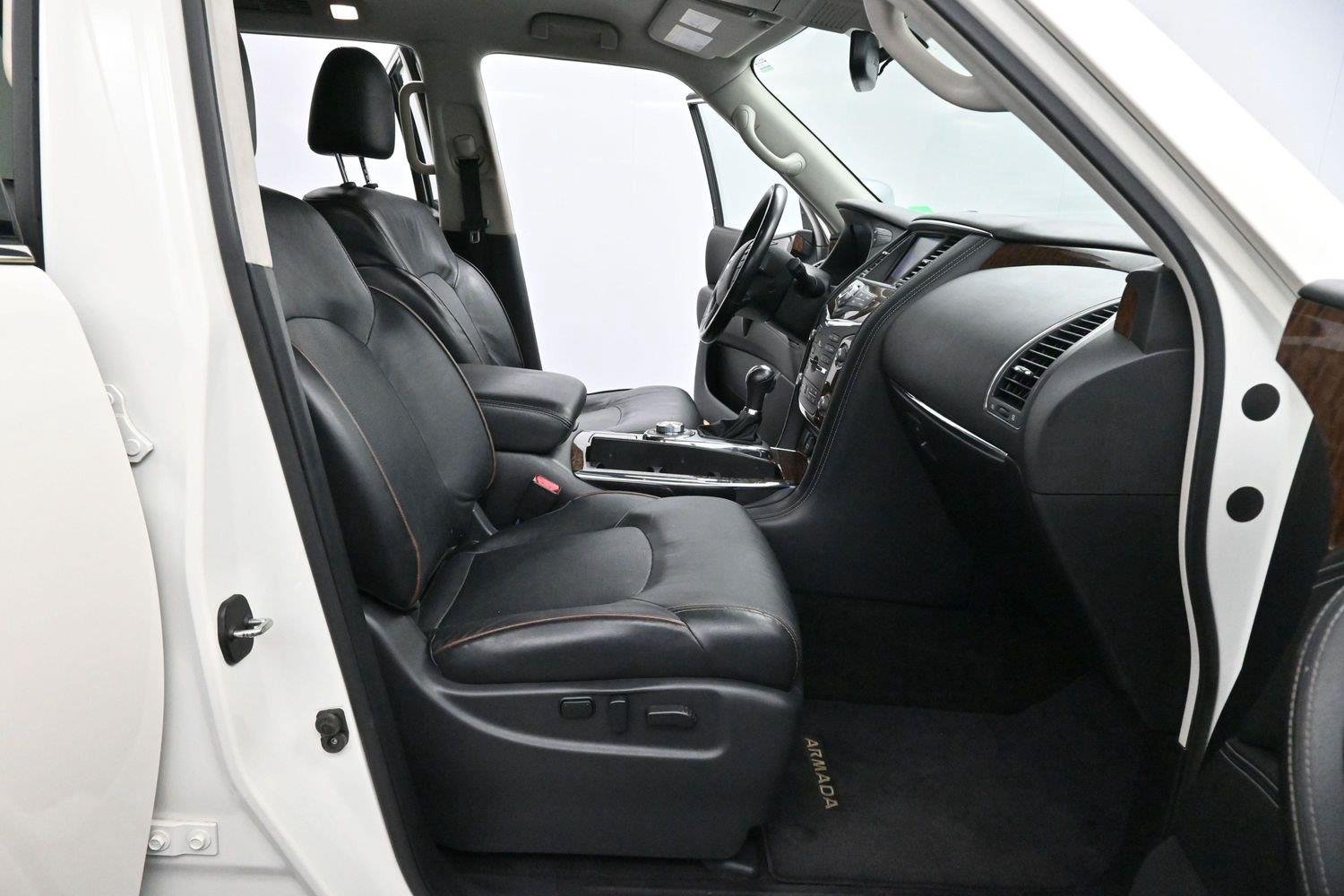 Used 2019 Pearl White Tricoat Nissan SL image 38