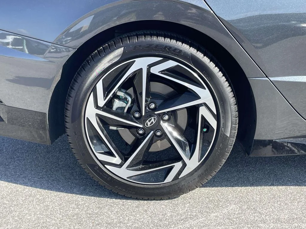 Used 2026 Portofino Gray Hyundai SEL Sport image 32