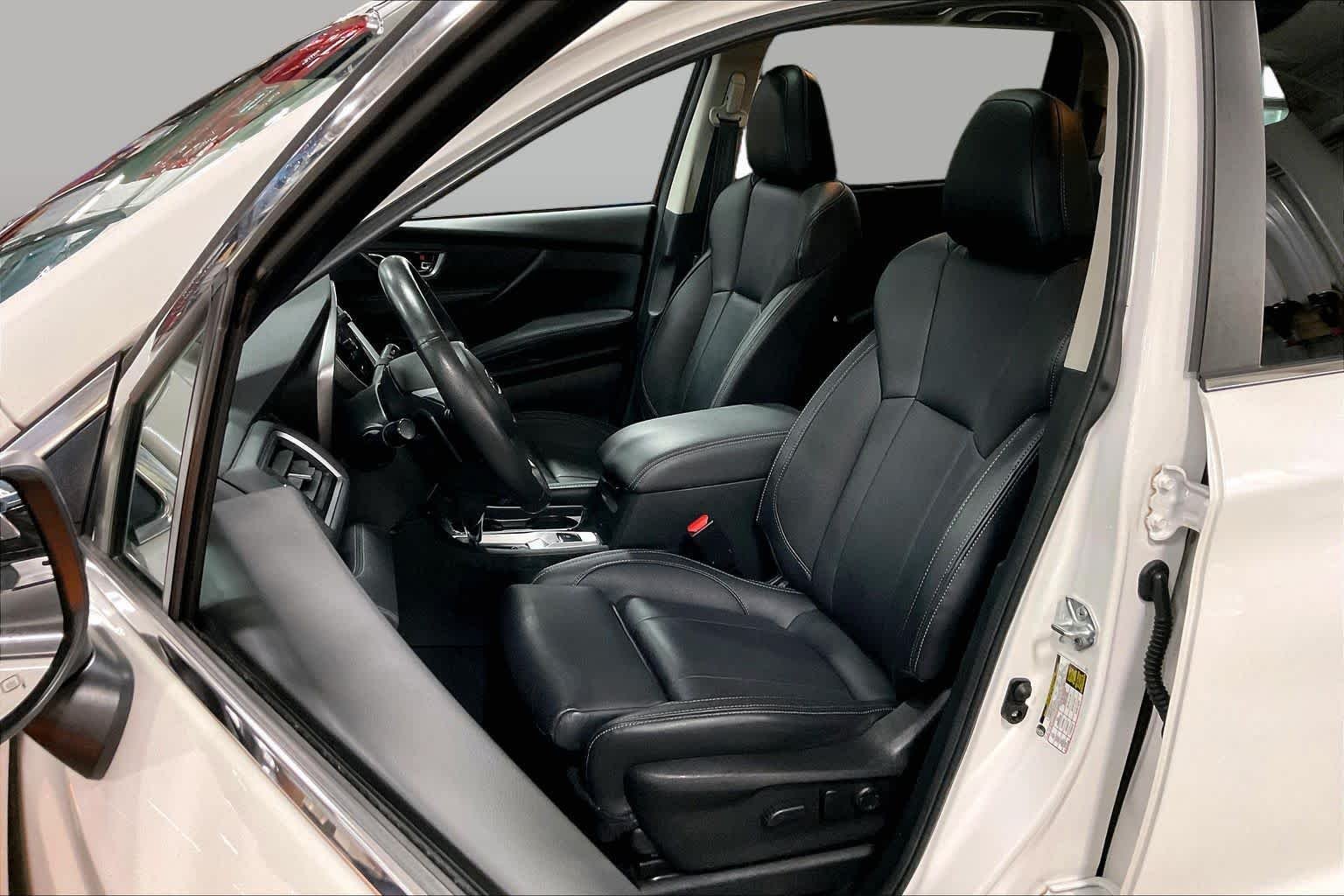 Used 2023 Crystal White Pearl Subaru Limited image 8