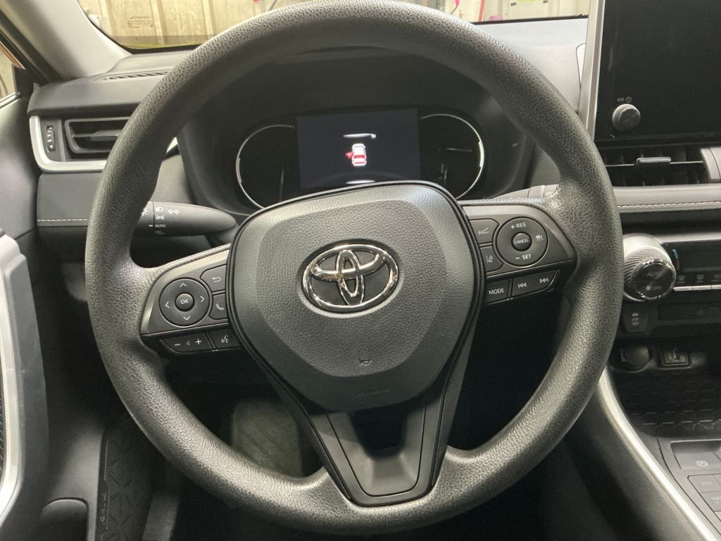 Certified Used 2025  Toyota XLE image 19