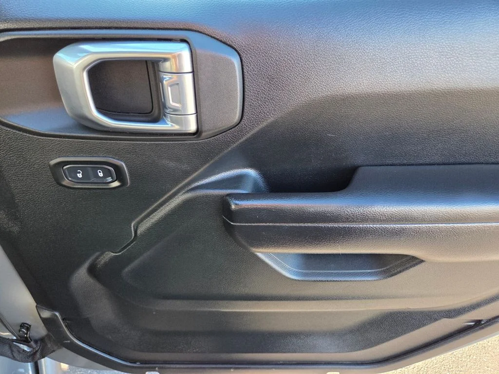 Used 2021 Gray Jeep Unlimited Rubicon image 22
