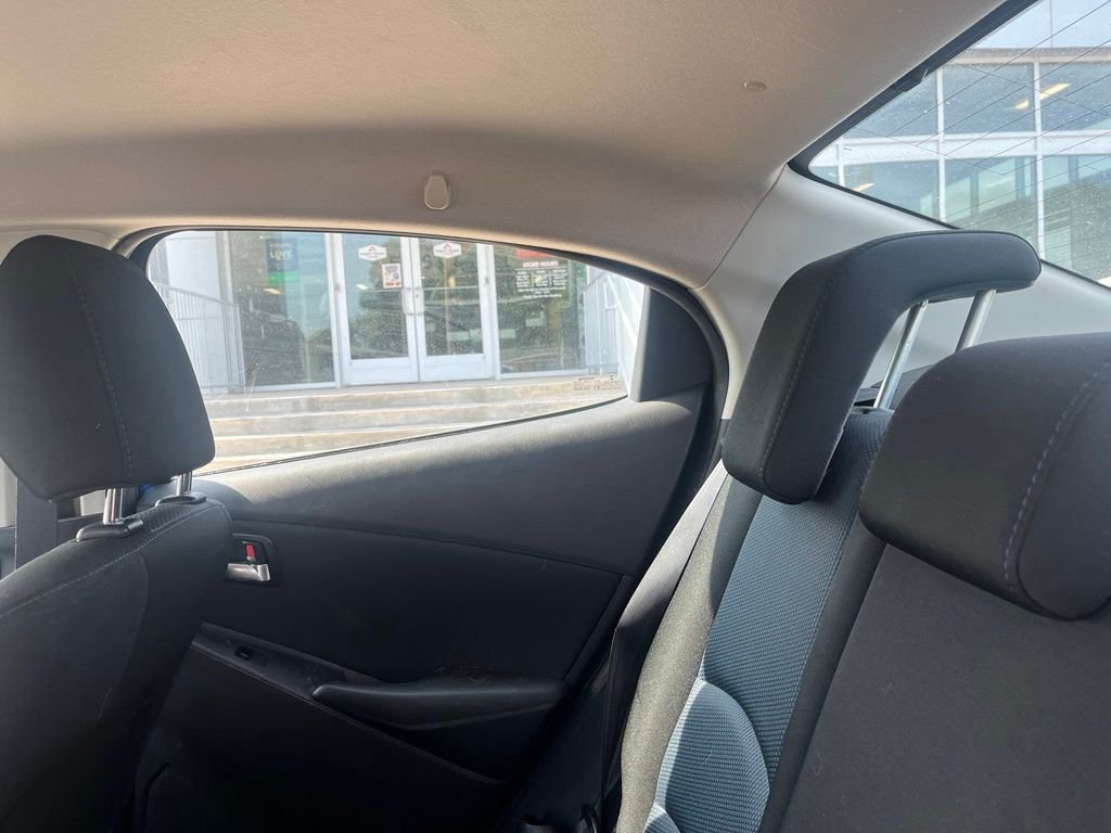Used 2018 Blue Toyota Base image 10