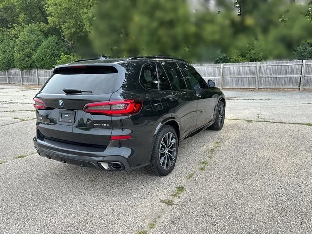 Used 2022 Black Sapphire Metallic BMW xDrive45e image 13