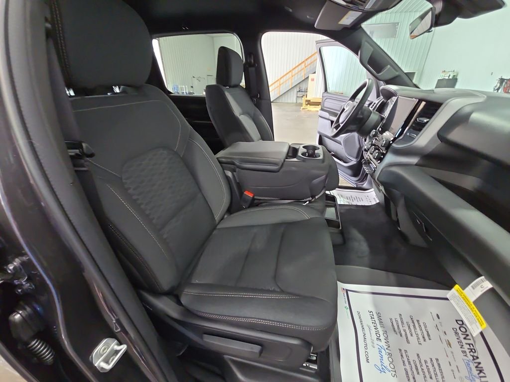 New 2026 Granite Crystal Metallic Clearcoat RAM Warlock image 28