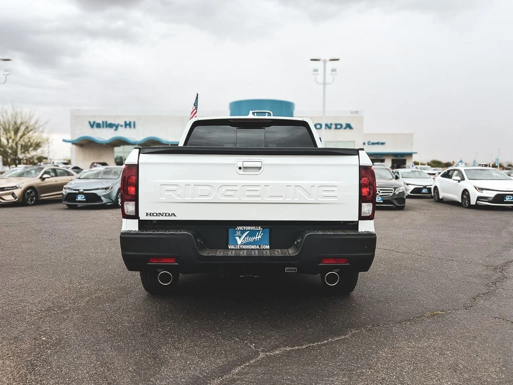 New 2026 Platinum White Pearl Honda RTL image 6