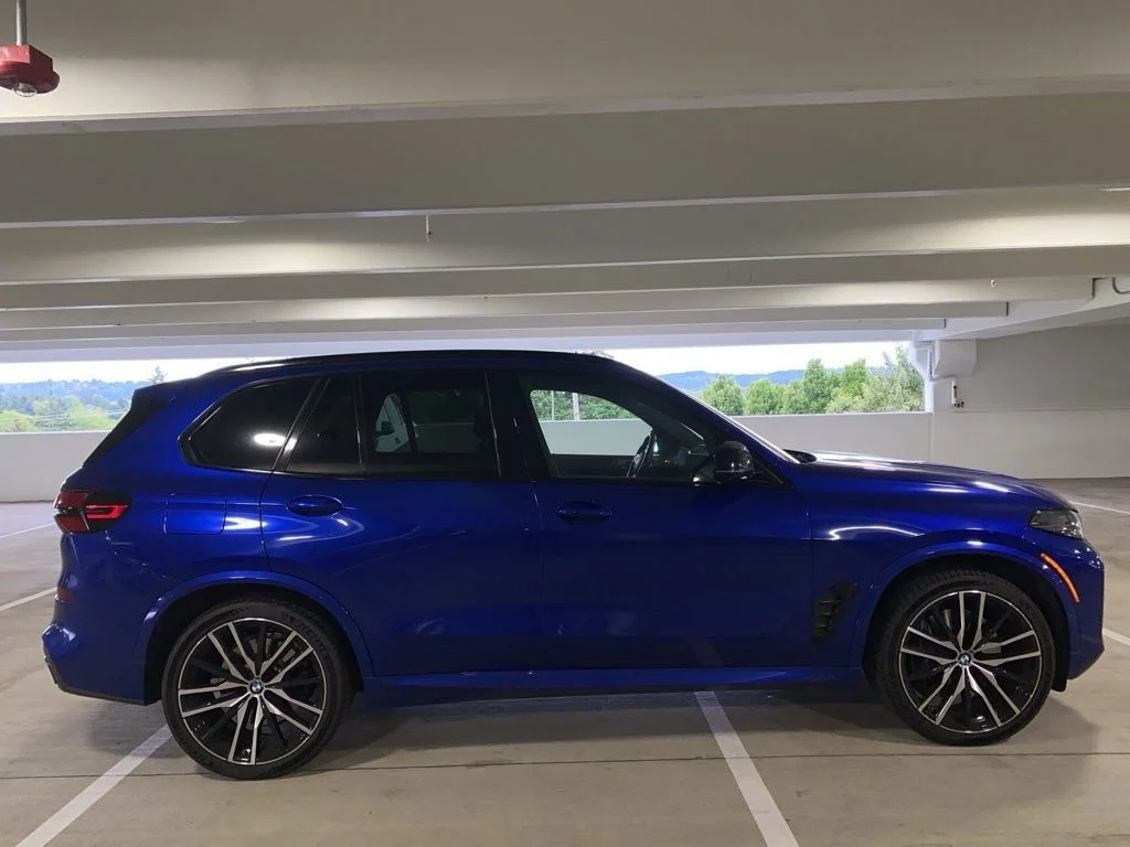 Used 2024 Marina Bay Blue Metallic BMW M60i image 5