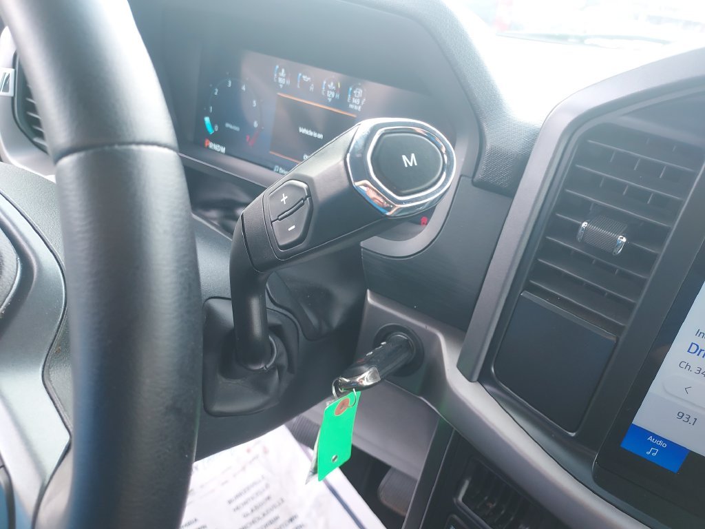 Used 2025 Silver Ford XLT image 24