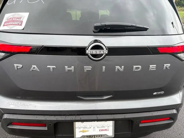 Used 2025 Gray Nissan SV image 17