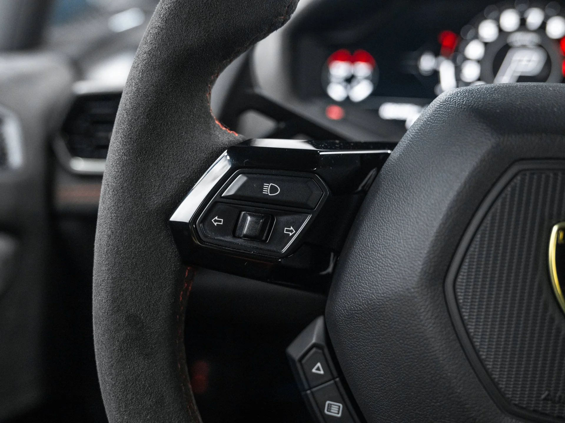 Used 2023 Blu Grifo Matte Lamborghini  image 46
