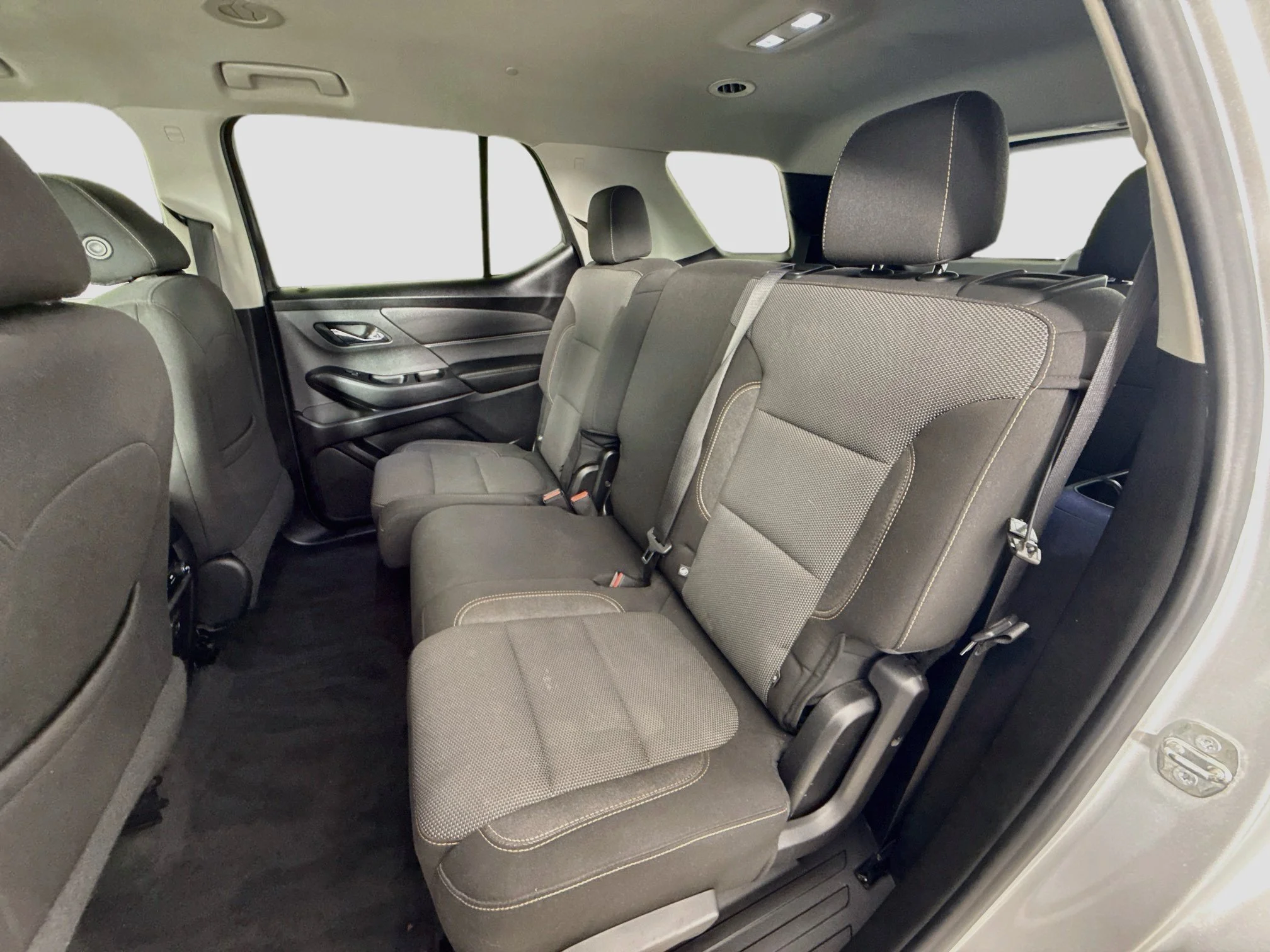 Used 2019 SILVER ICE METALLIC Chevrolet LS image 25