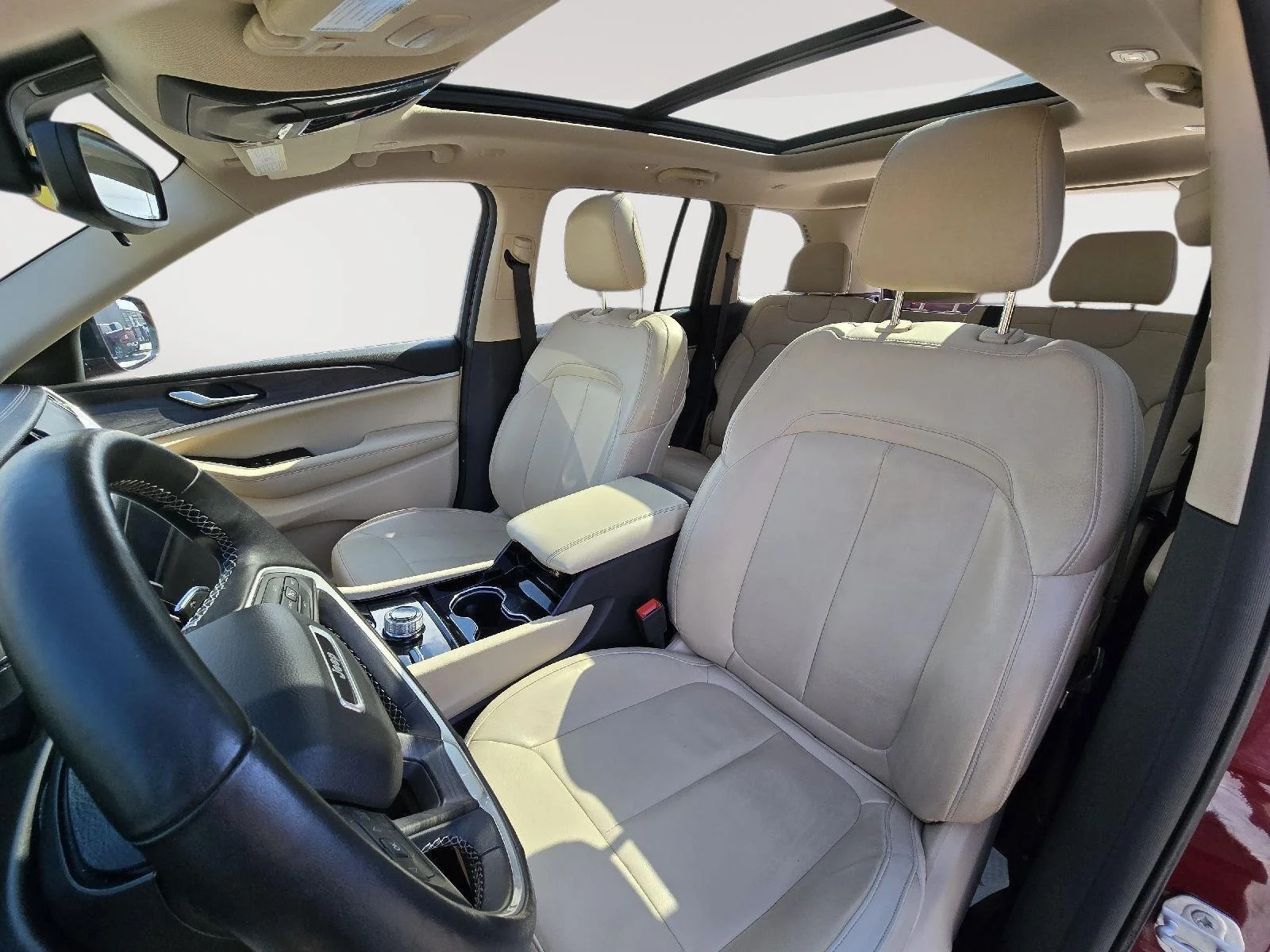 Used 2022 Velvet Red Pearlcoat Jeep Limited image 14