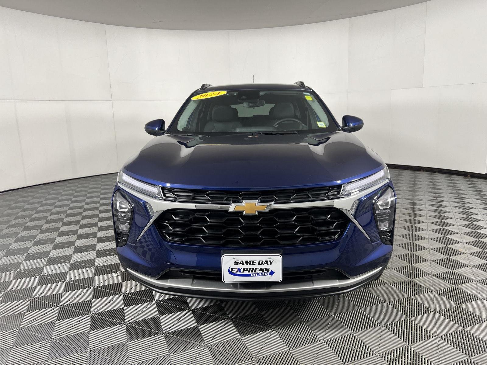 Used 2024 Blue Glow Metallic Chevrolet LT image 21