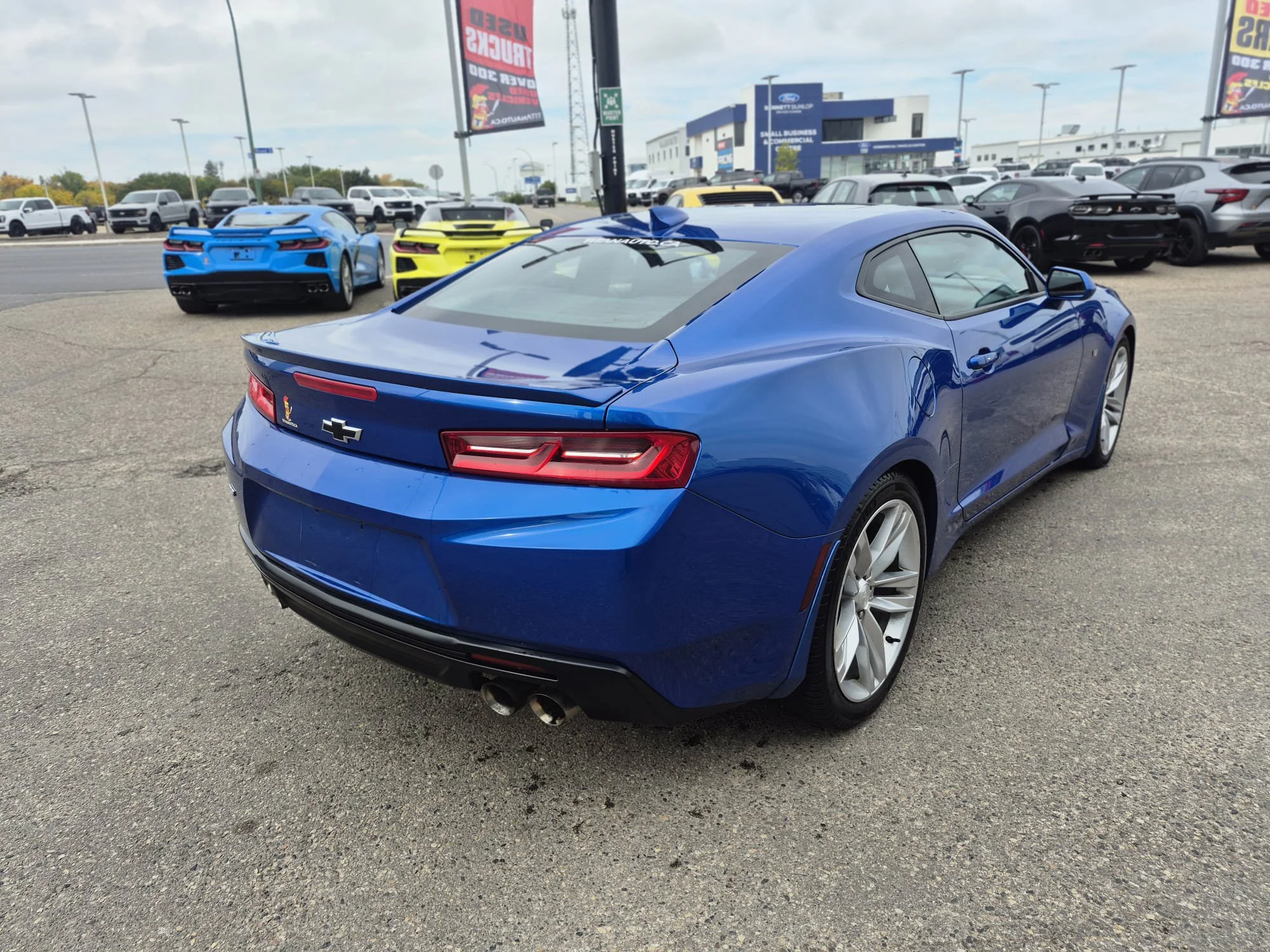Used 2017 Hyper Blue Metallic Chevrolet 2LT*335HP!! | Hyper Blue Metallic | Cooled Leather | Sunroof | Bose Audio | Park Assist | CarPlay image 12