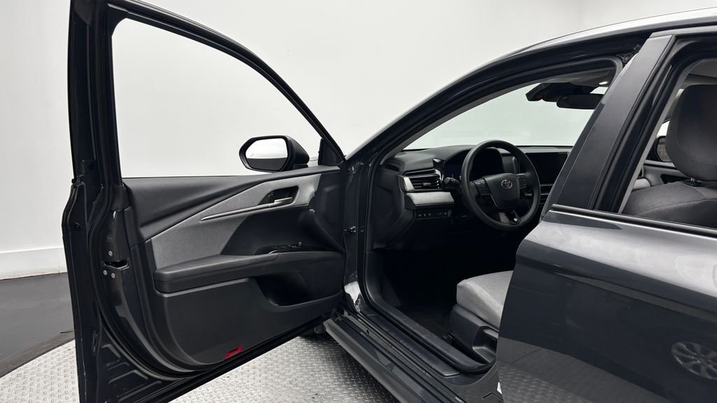 Used 2025  Toyota LE image 16