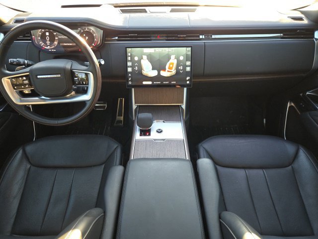 Used 2025 Velocity Blue SV Bespoke Ultra Metallic Satin Land Rover SE image 14