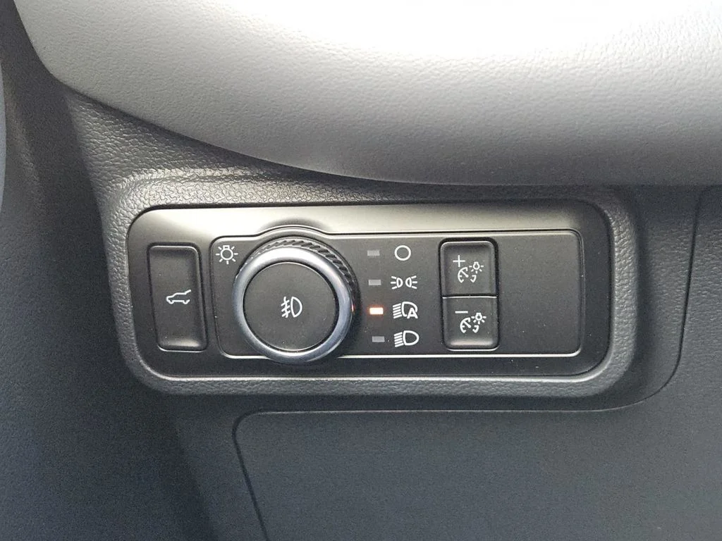New 2026 Space White Metallic Ford Active image 18