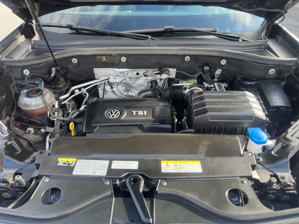 Used 2023 Black Volkswagen 2.0T SEL image 22