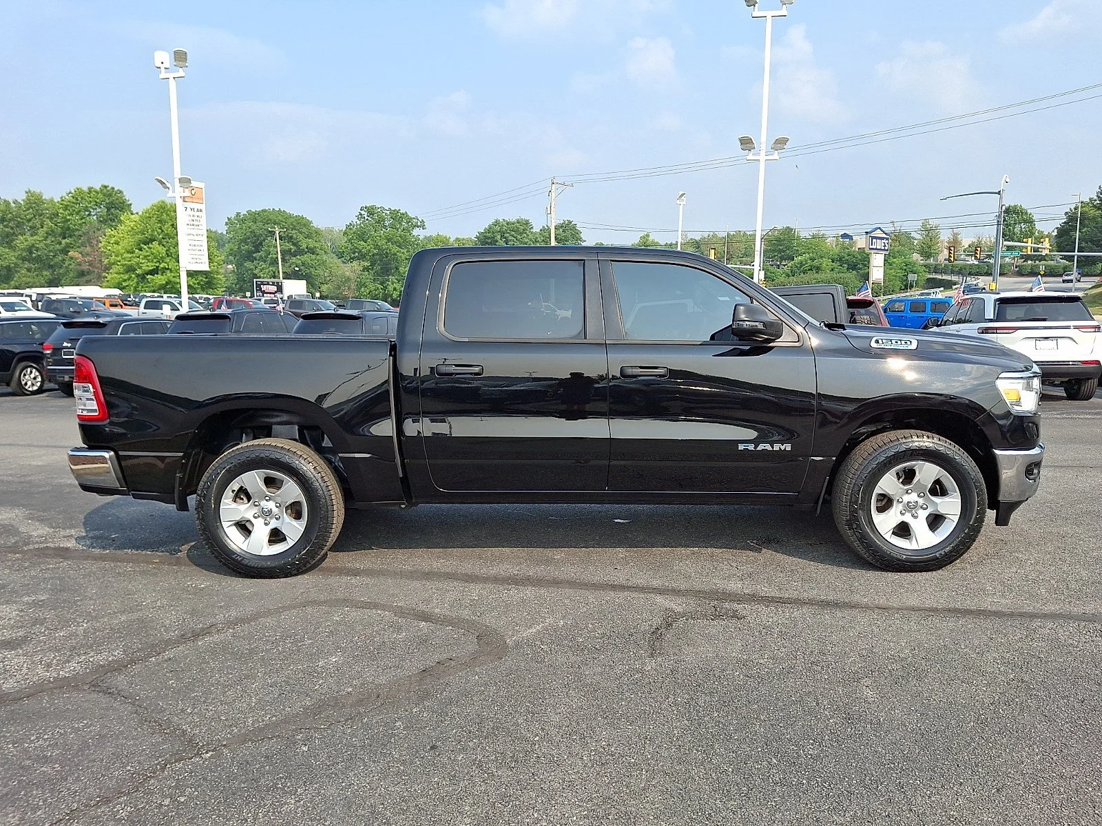 Used 2023 Diamond Black Crystal Pearlcoat Ram Big Horn image 8