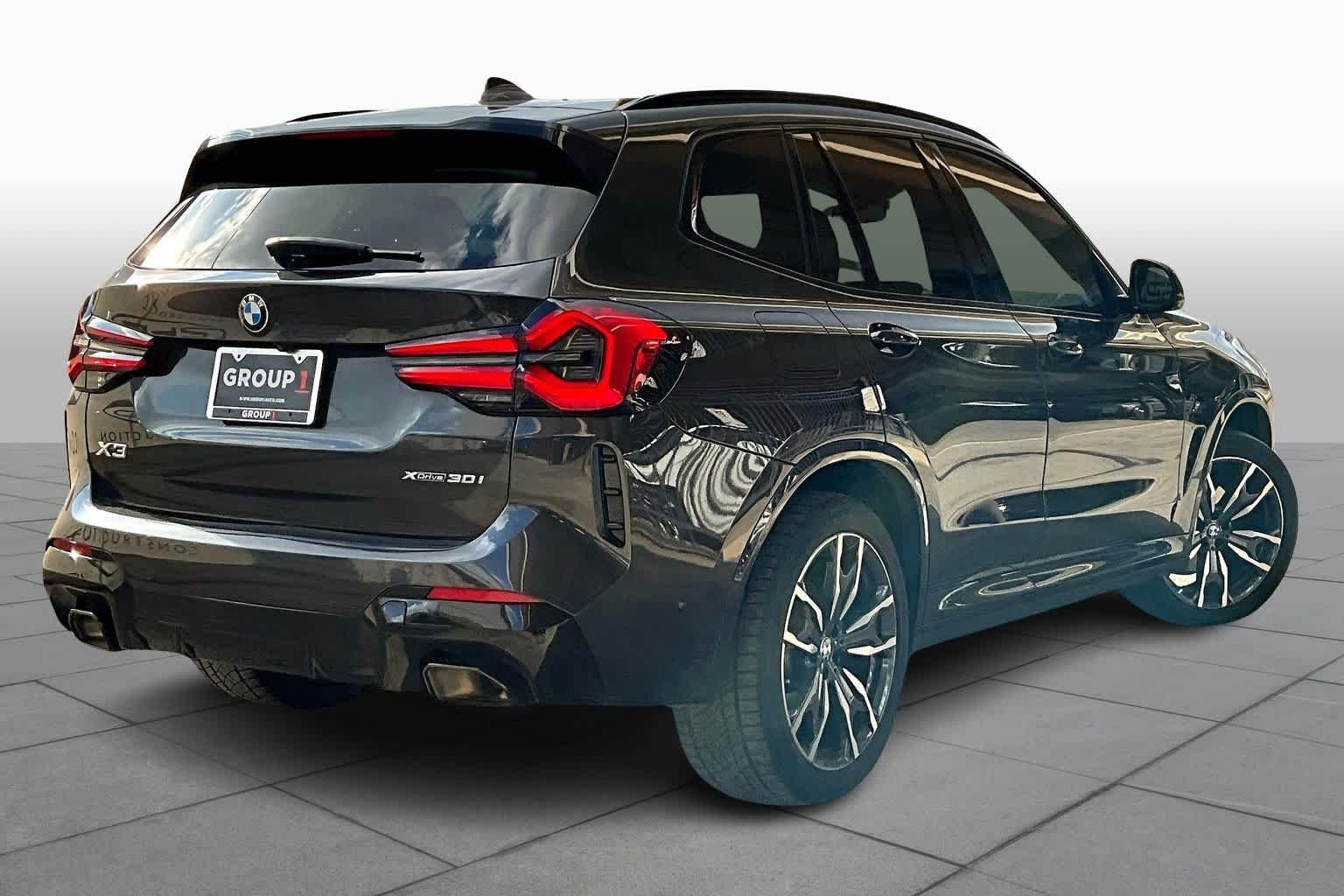 Used 2024 Dark Graphite Metallic BMW xDrive30i image 12
