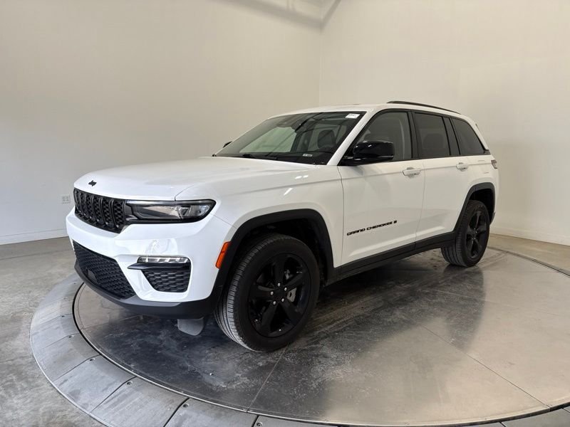 Used 2023 White Jeep Limited image 3