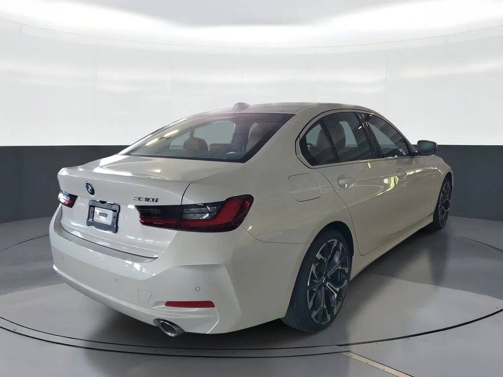 New 2026 White BMW 330i image 3