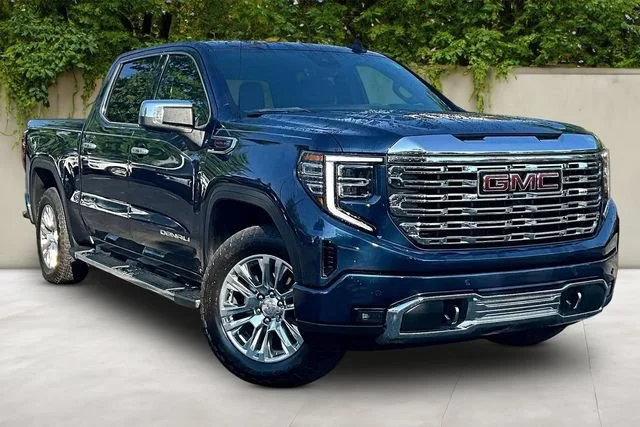 Used 2023 PACIFIC BLUE METALLIC GMC Denali image 3