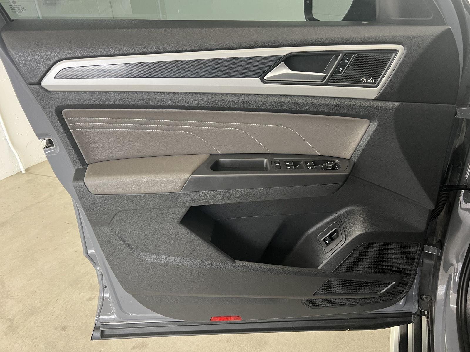 2023 Volkswagen Atlas Cross Sport SEL Premium R-Line - Photo 11