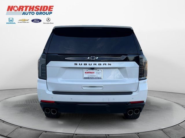 Certified Used 2025 Iridescent Pearl Tricoat Chevrolet RST image 6