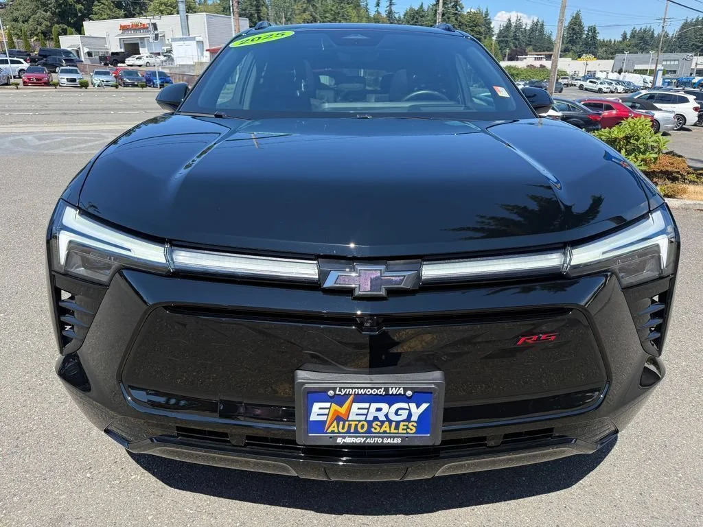 Used 2025 Chevrolet Blazer EV RS with VIN 3GNKDJRJ2SS231533 for sale in North Bend, WA