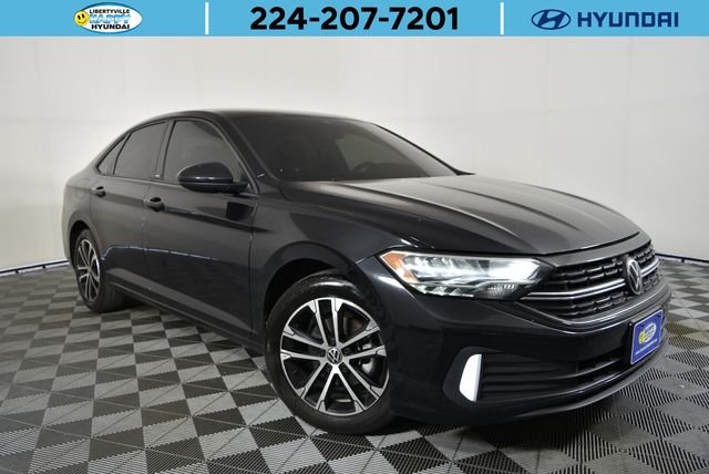 Used 2023  Volkswagen 1.5T Sport image 1