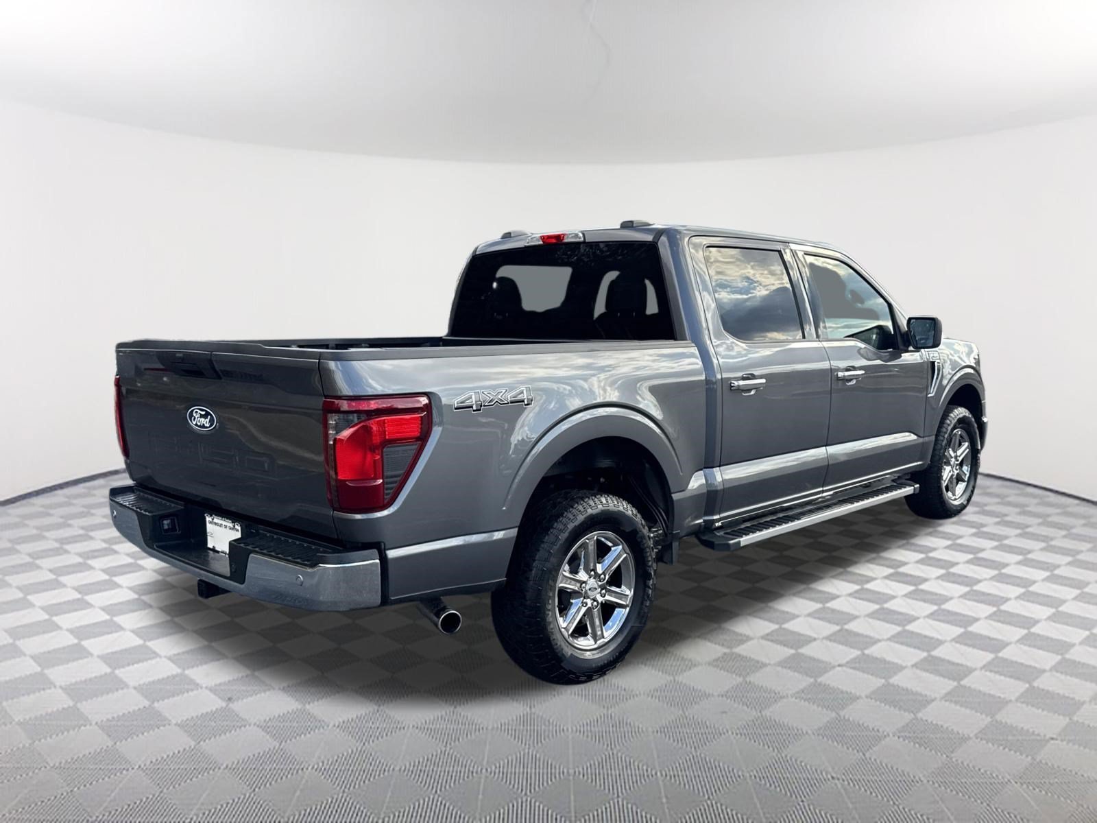 2025 Ford F-150 XLT - Photo 5