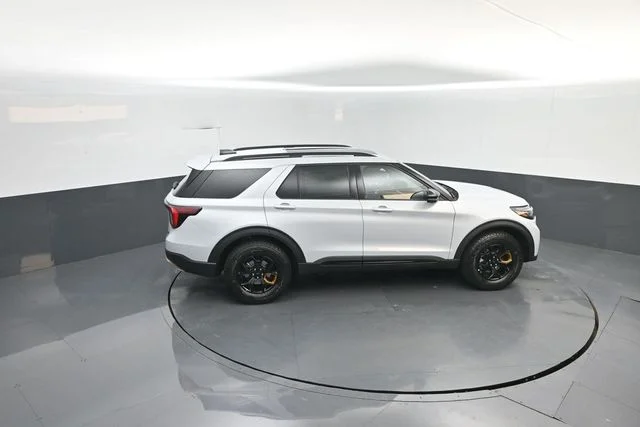 New 2026 White Ford Tremor image 29