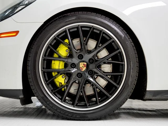 Used 2019  Porsche 4 image 31