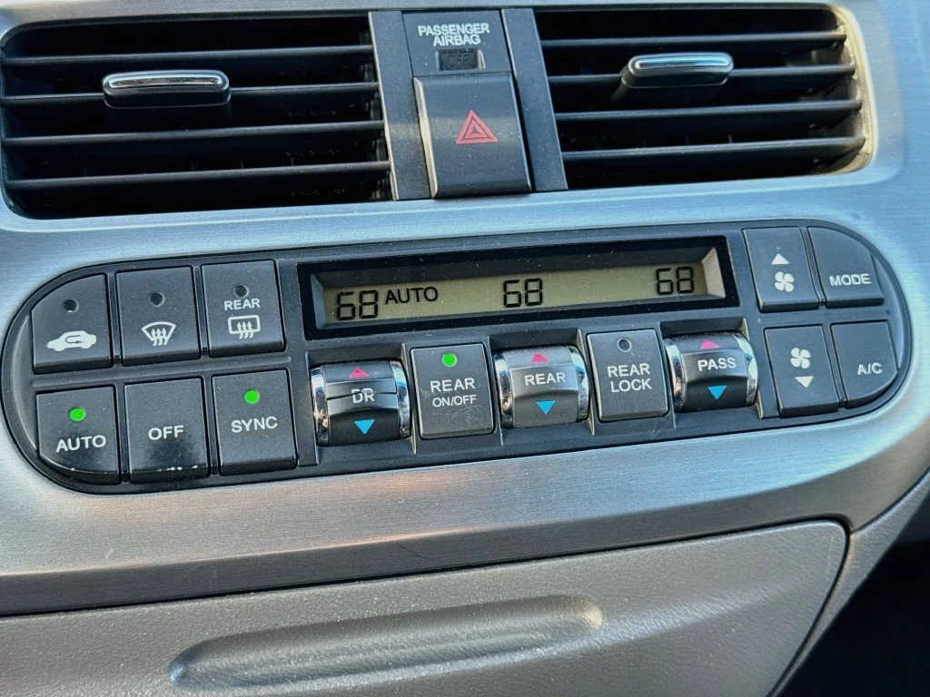 Used 2010 Silver Honda EX-L image 16