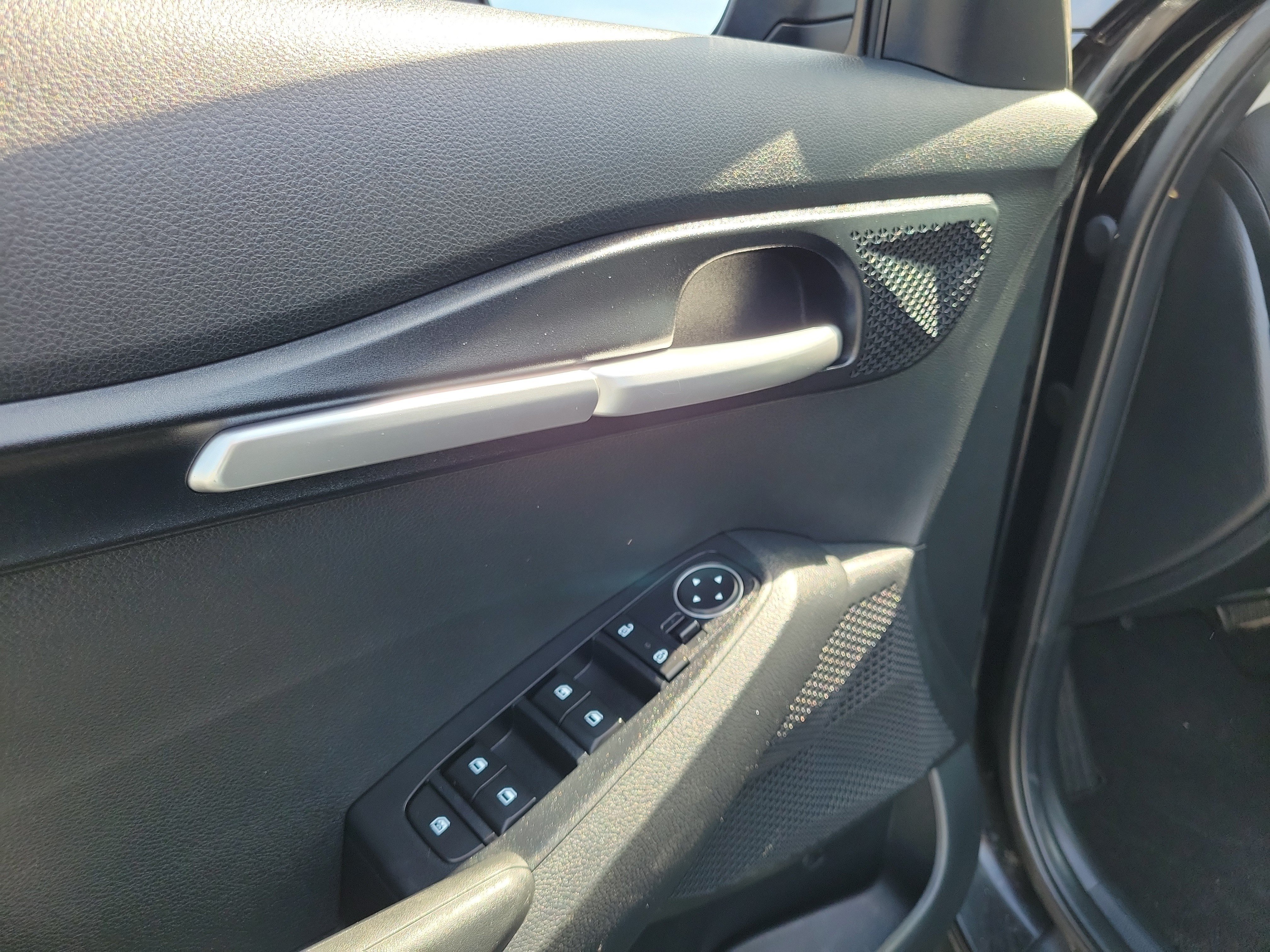 Used 2021 Black Kia LX image 18