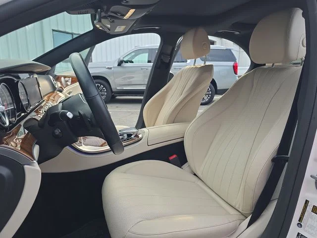 Used 2019  Mercedes-Benz E 300 image 16