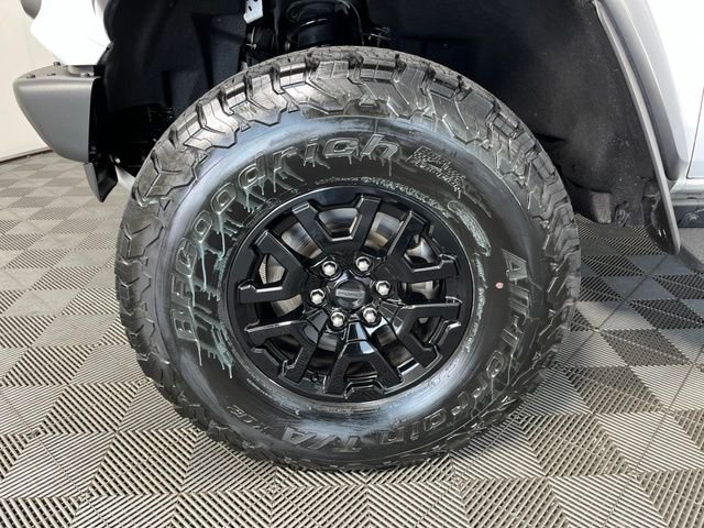 Used 2023 White Ford Raptor image 10