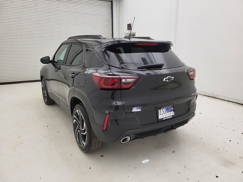 New 2026 Mosaic Black Metallic Chevrolet RS image 16
