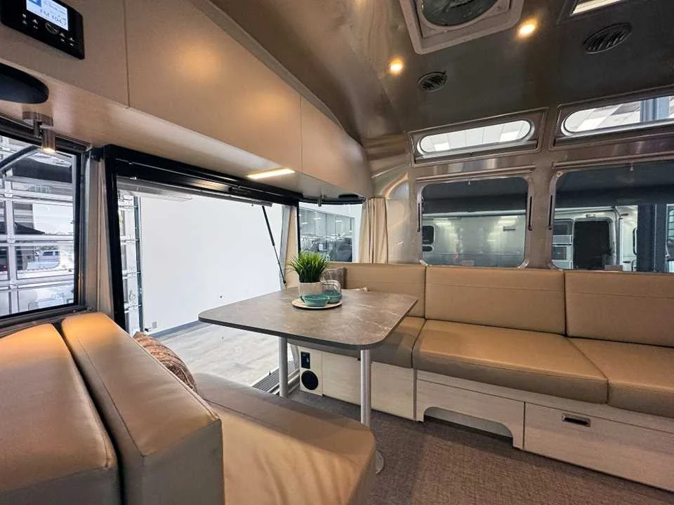 Used 2025 SILVER AIRSTREAM  image 12