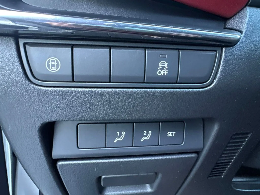 Used 2019 White Mazda Premium image 18